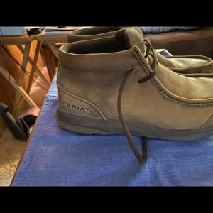 Ariat driving mock’s! Good condition! I have worn them a few times, there great